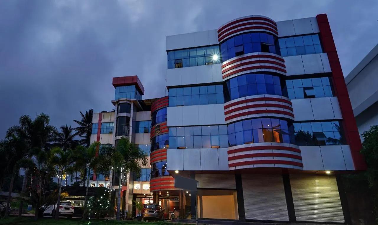 Itsy By Treebo - Sparrows Suite & Resorts With Mountain View Kattappana